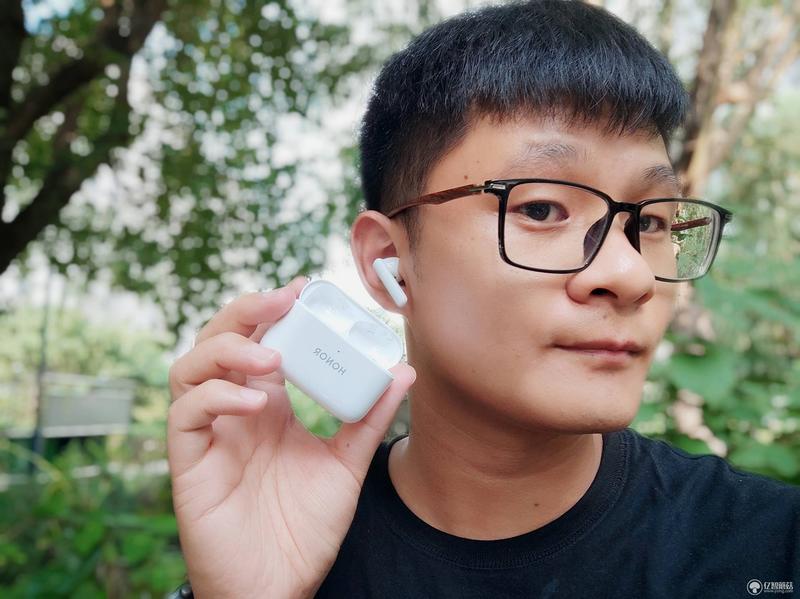 续航接近40小时,荣耀earbuds 2 se超出该价位体验