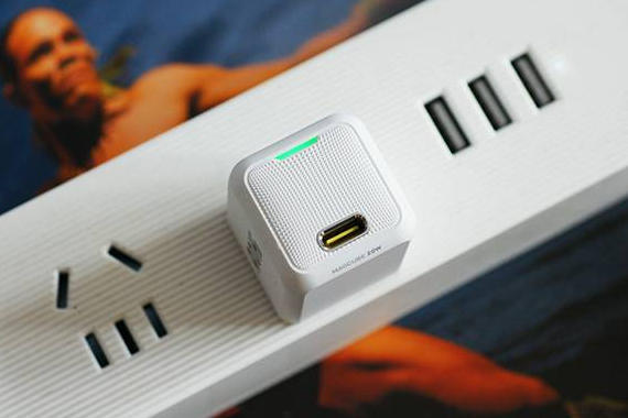 СAohi magcube 20W