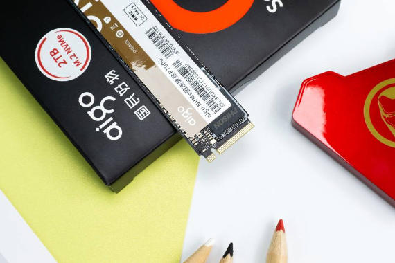 Ҳг7GB/s콢PCIe 4.0̣aigo P7000̬Ӳ̲