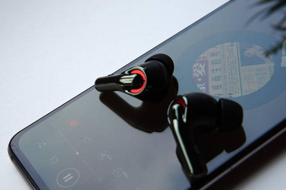 ۣTribit FlyBuds C1ۿ