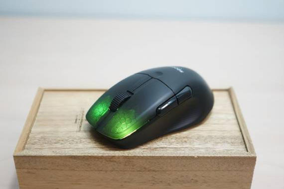 ROCCATħñKONE PRO AIRְҵ羺꣺Ϸر