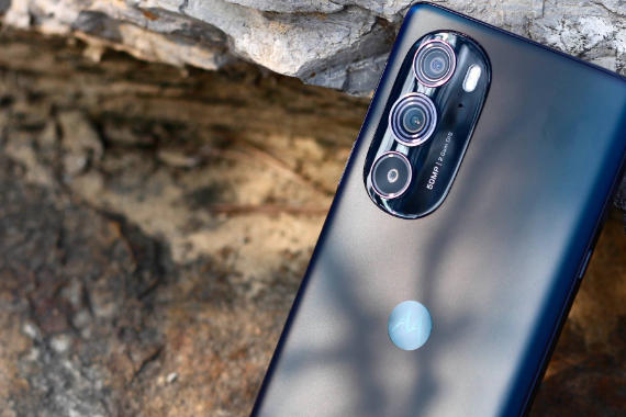 ȫ׷һ8moto edge X30콢Ӳд콢
