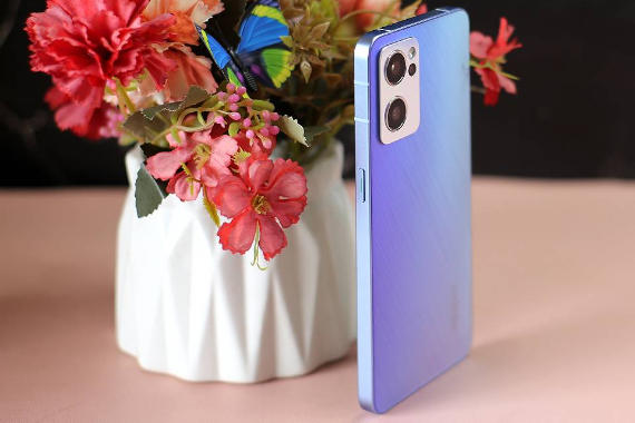 ֵж˻OPPO Reno7ֻ