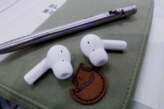 鶯ö㣺QCY T18 MeloBuds