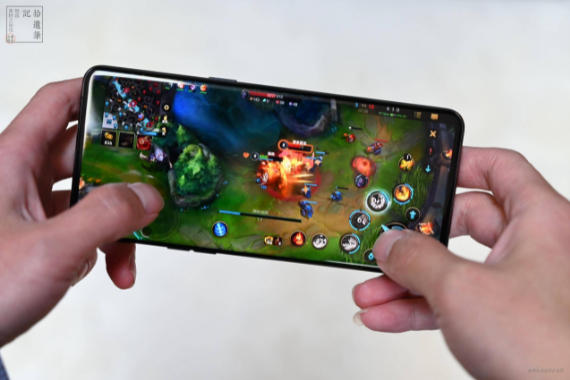 Ϸֺû飬OPPO Find X5 Pro 