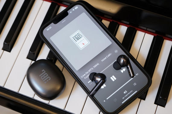 ߵ Ƚ ֪ JBL T280TWS NC2 