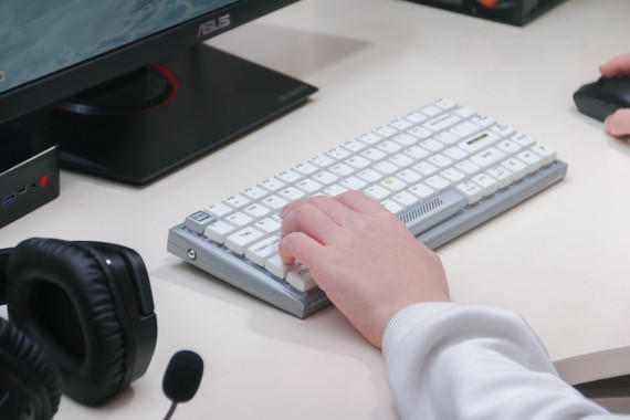 ֵһ꣡٤Hi Keysе
