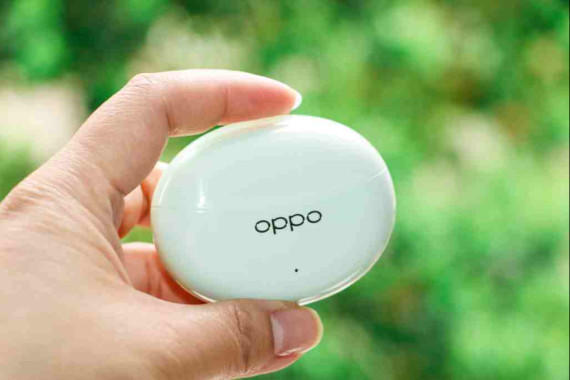 ʽ˫ĿеըOPPO Enco Free3