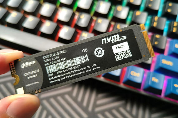 󻪴洢C970 PLUSϵPCIe4.0̬Ӳ̣ٶȾˣܳȺ
