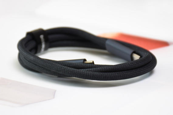 ˼ϵUSB 4.0ȫߣ240Wʳ磬40Gbpsݴ