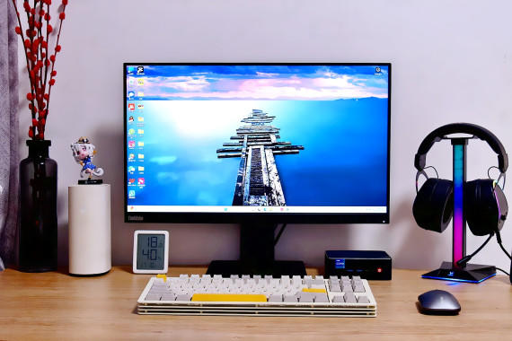 ˫ػ֤ʺϰ칫ʾThinkVision E24q⣡