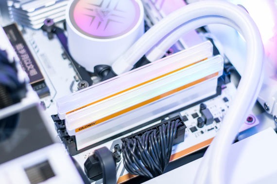 32GB 6800MHz DDR5ڴ⣺Ƶӳ٣Чͨ͸