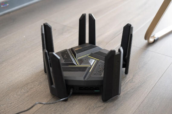 䱸һ̨֧Wi-Fi 7ЫBE72 Pro羺·ܸ˿Ϸ绷