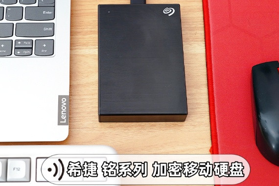 ѧNASǰѡԱص׵Ĵ淽ϣ ϵ2.5Ӣ 5TB ƶӲ